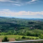 Bellavista Alba, Bed & Breakfast 4*