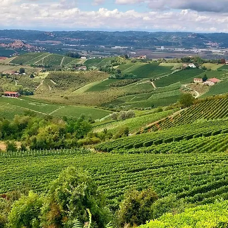 Bed and Breakfast Bellavista Alba, 4*